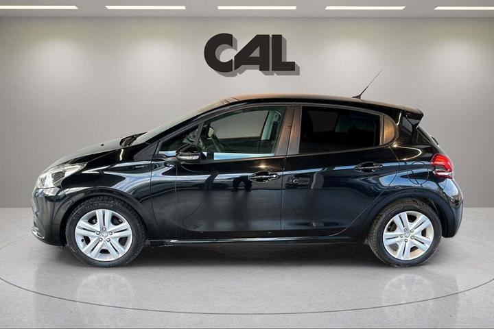 Sort Peugeot 208 fra 2018
