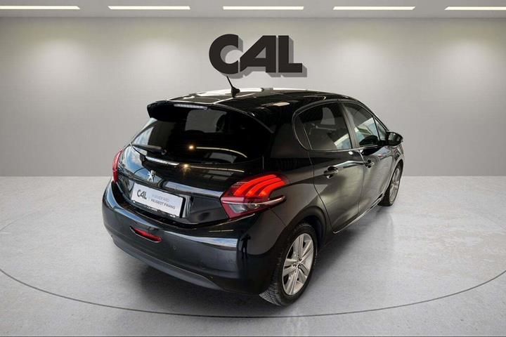Sort Peugeot 208 fra 2018