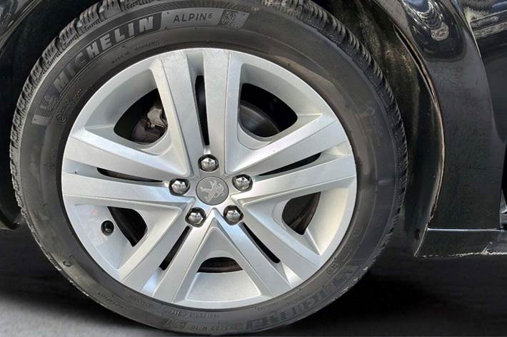 Sort Peugeot 208 fra 2018