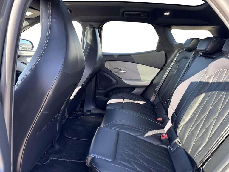 Ford Explorer 77 Premium Extended Range