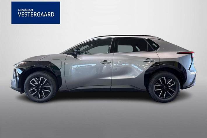Grå Toyota BZ4X fra 2025