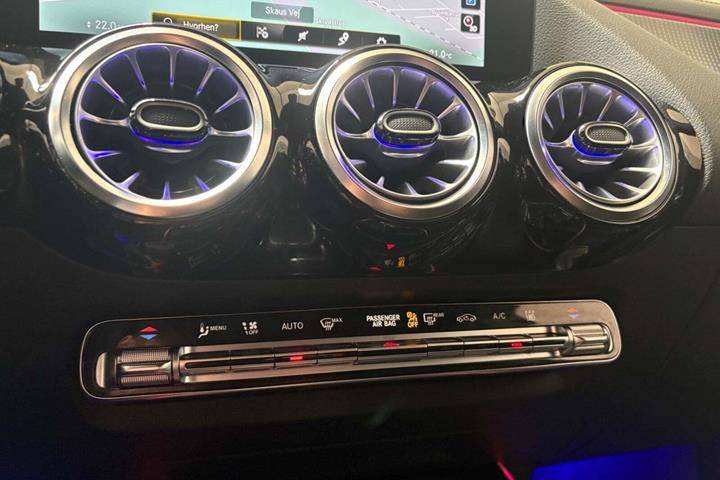 Sort Mercedes EQA250+ fra 2022