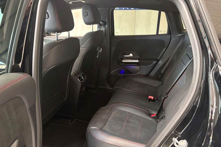 Sort Mercedes EQA250+ fra 2022