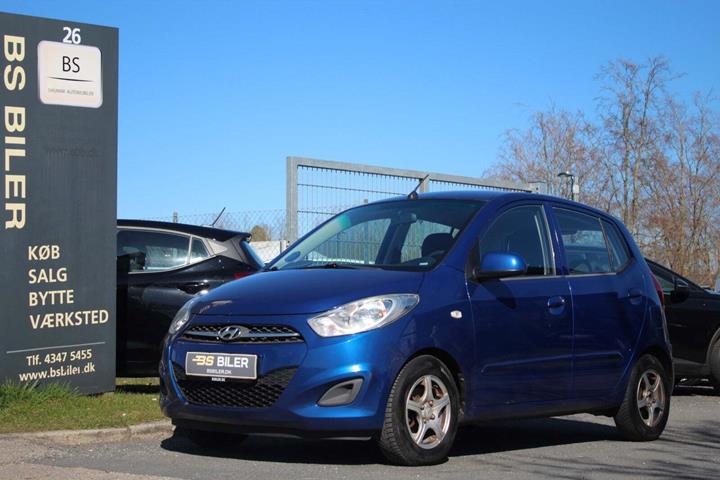 Blå Hyundai i10 fra 2012