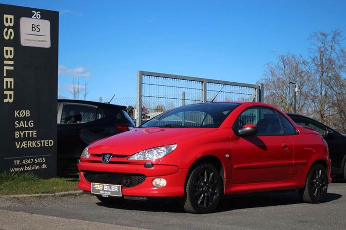 Rød Peugeot 206 fra 2004
