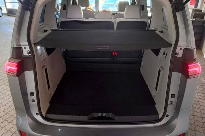 Grå VW ID.Buzz fra 2024