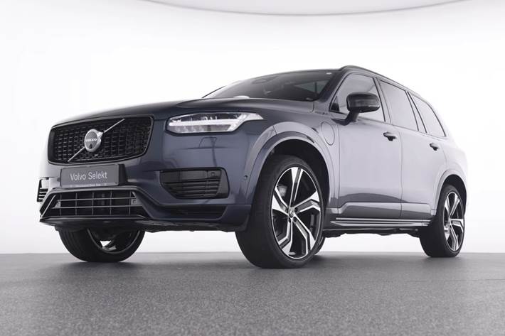 Blå Volvo XC90 fra 2022