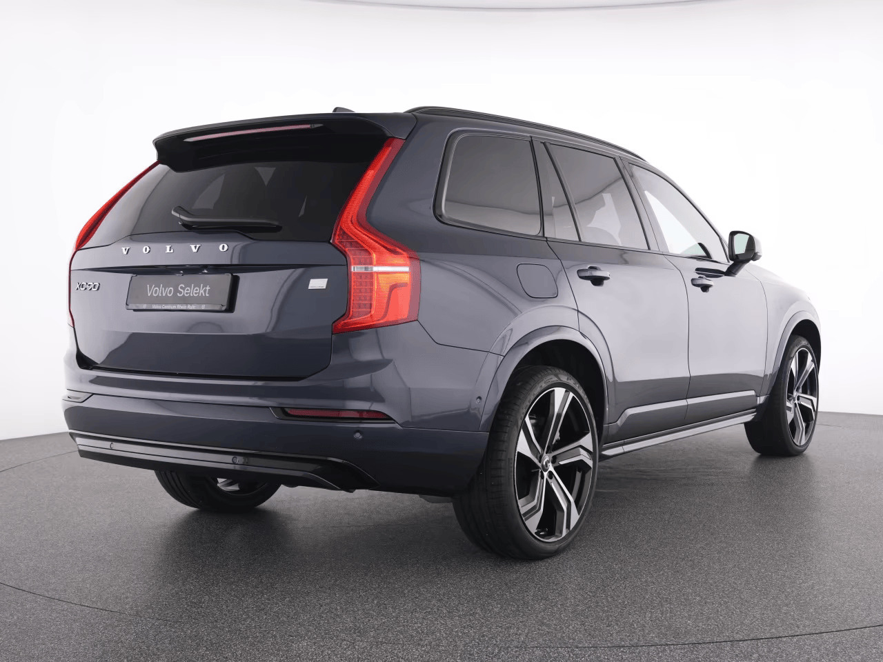 Blå Volvo XC90 fra 2022