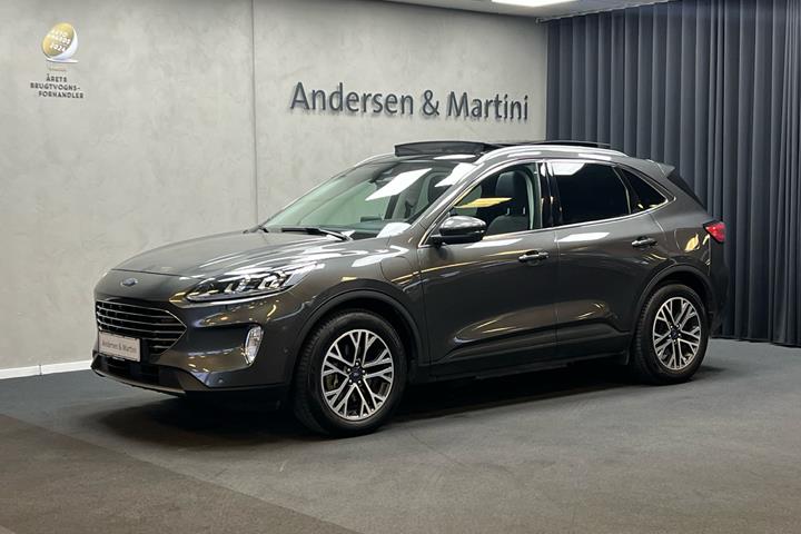 Grå Ford Kuga fra 2020 set udefra