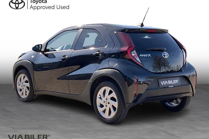 Sort Toyota Aygo X fra 2024
