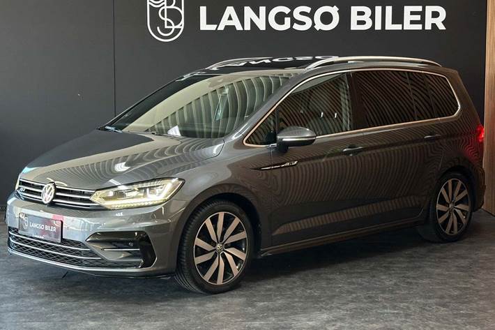 Sort VW Touran fra 2019