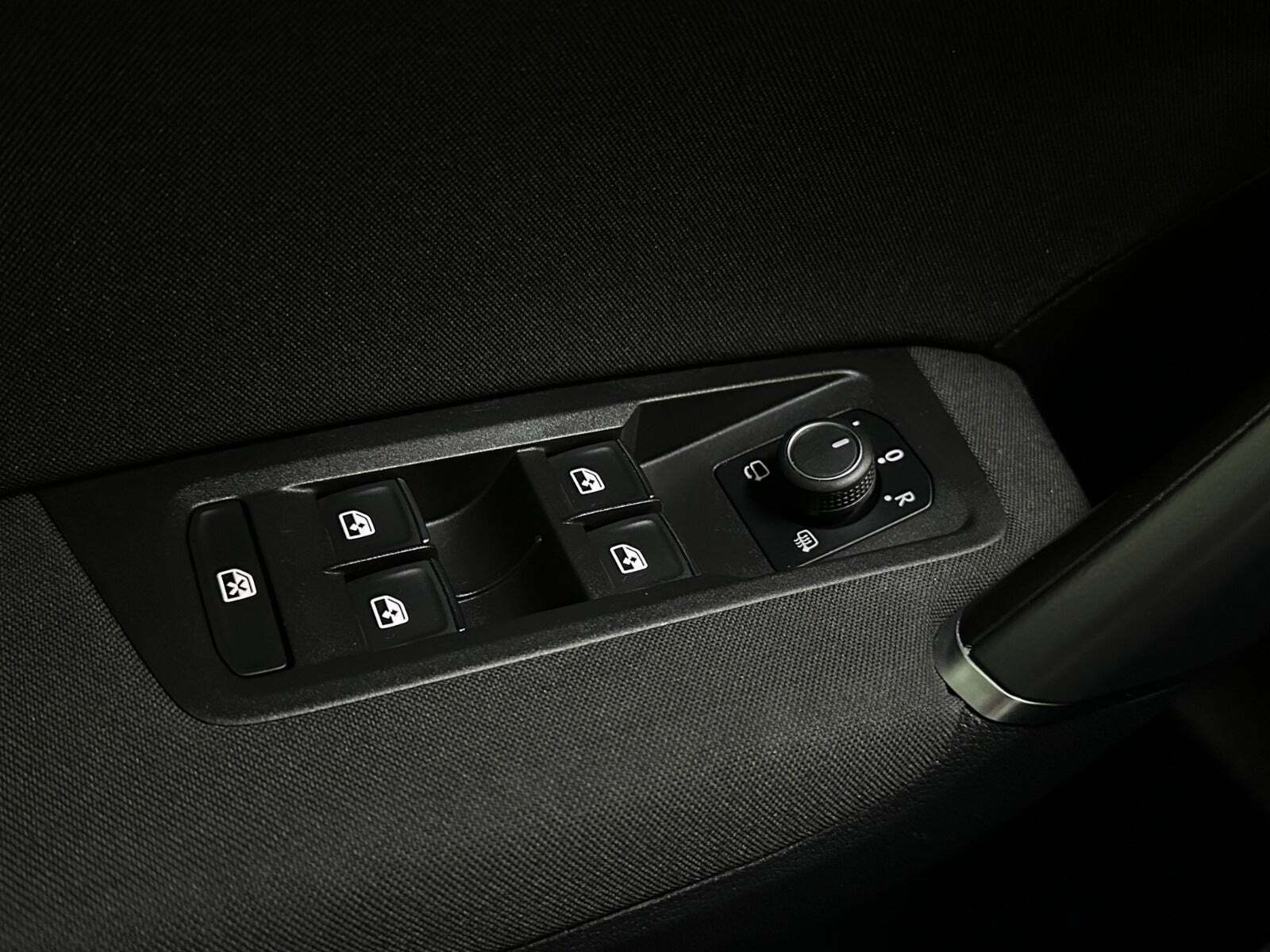 Sort VW Touran fra 2019