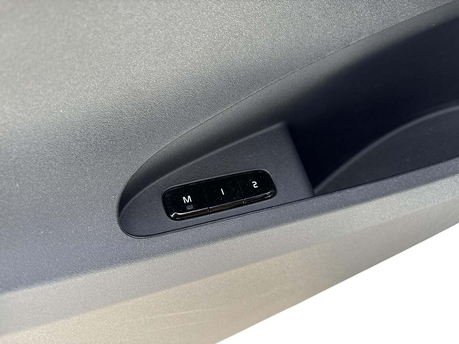 Hvid Polestar 2 fra 2026