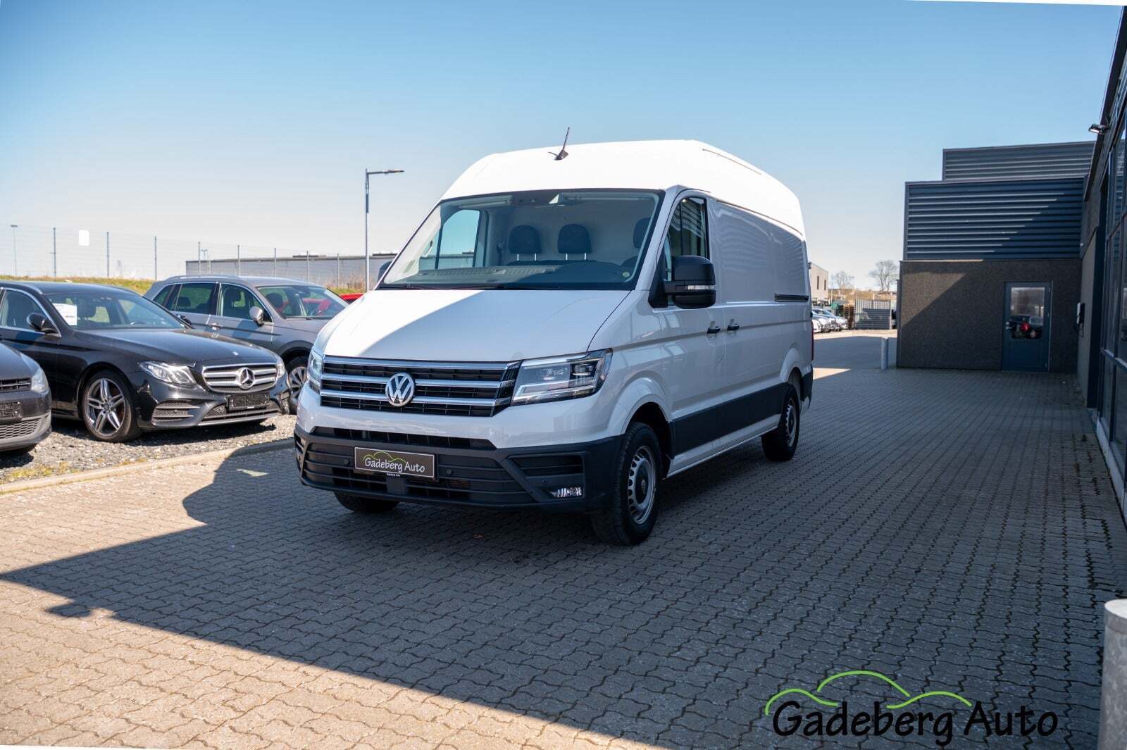 VW Crafter 35 2,0 TDi 177 Kassevogn L3H3 aut.