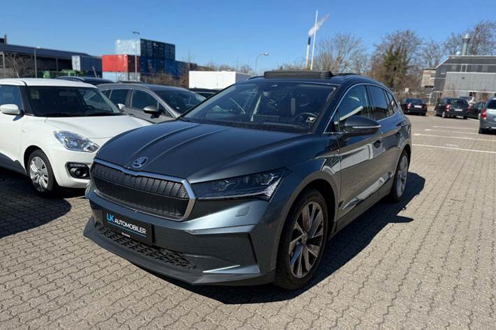 Grå Skoda Enyaq fra 2021