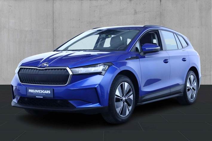 Blå Skoda Enyaq fra 2023