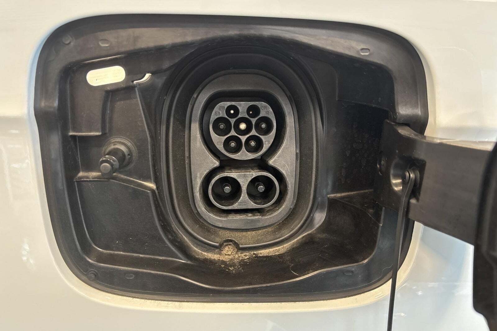 Hvid Skoda Enyaq fra 2023