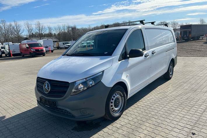 Hvid Mercedes Vito 114 fra 2020