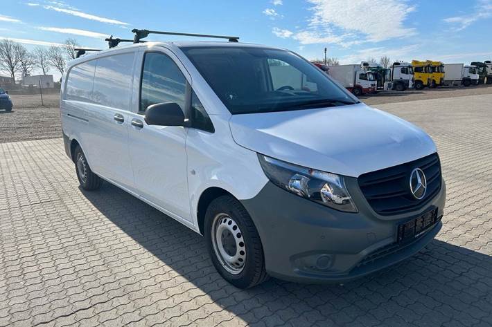 Hvid Mercedes Vito 114 fra 2020
