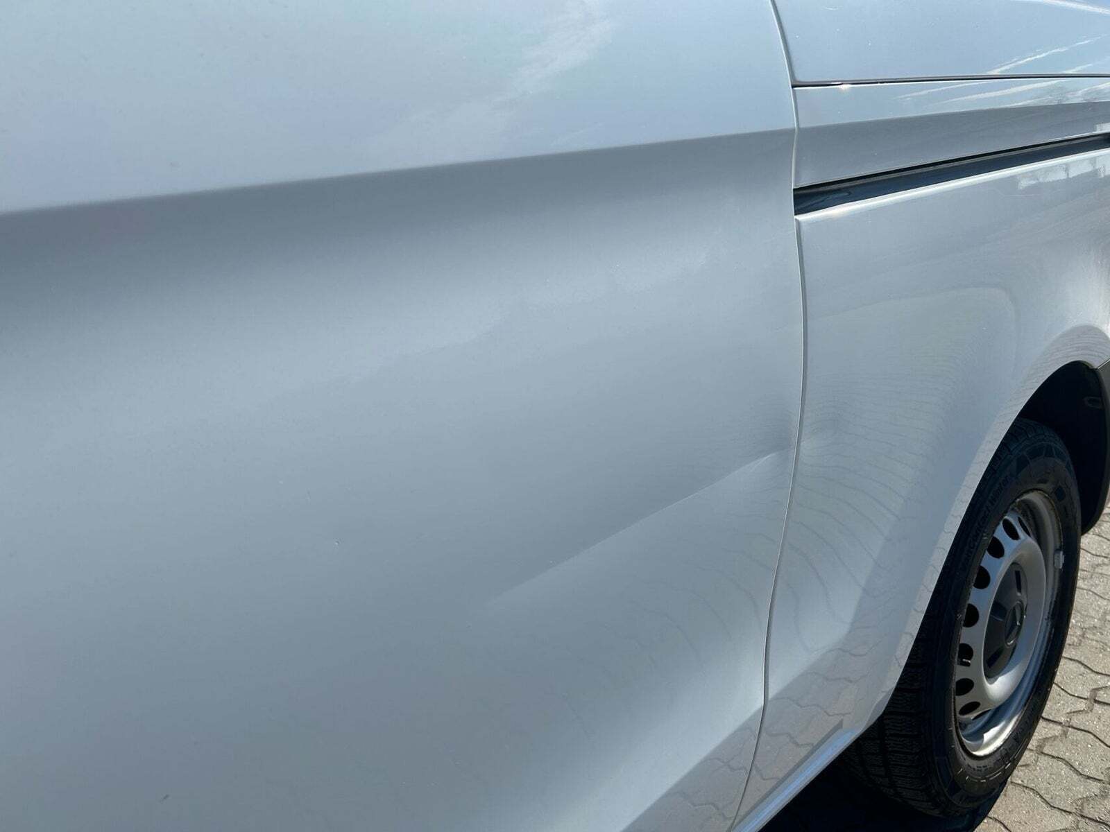 Hvid Mercedes Vito 114 fra 2020