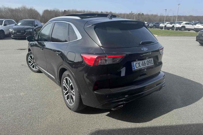 Sort Ford Kuga fra 2021
