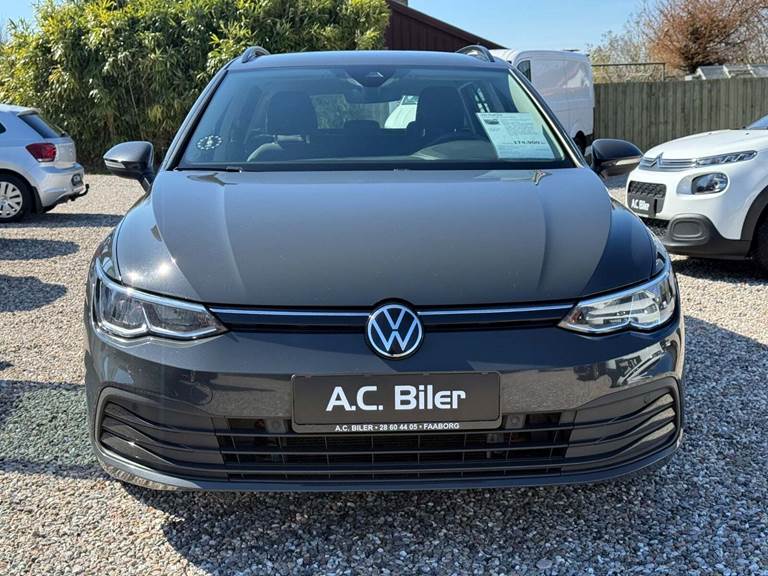 VW Golf VIII 1,5 eTSi 130 Life Variant DSG