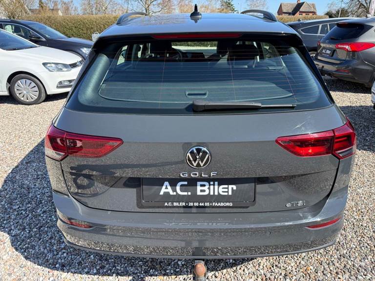 VW Golf VIII 1,5 eTSi 130 Life Variant DSG