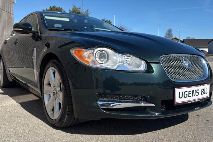 undefined Jaguar XF fra 2010