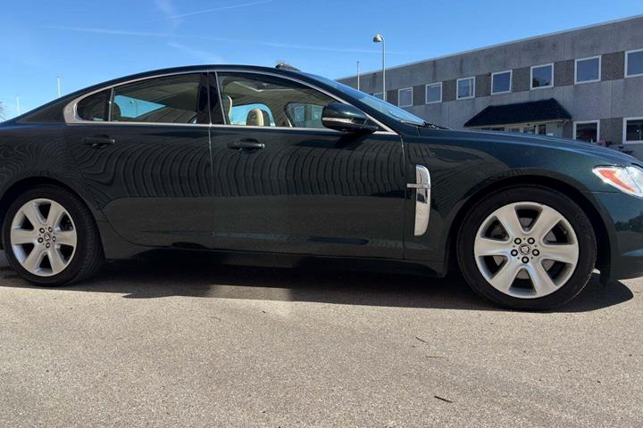 undefined Jaguar XF fra 2010