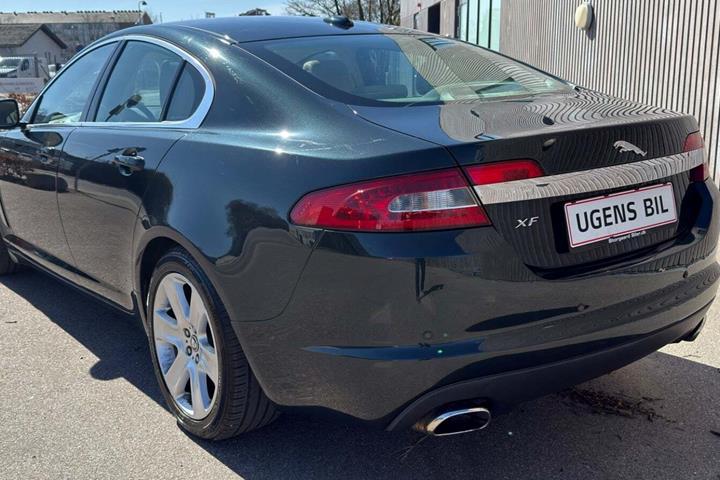undefined Jaguar XF fra 2010