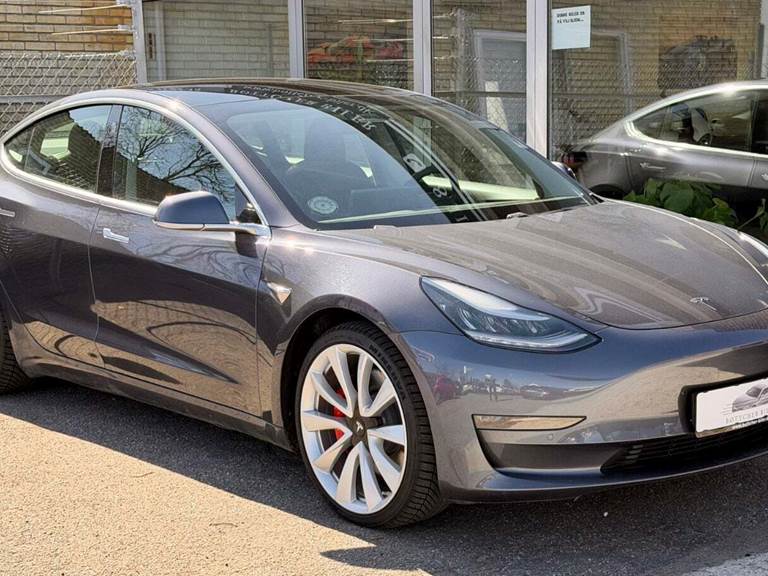 Tesla Model 3 Performance AWD