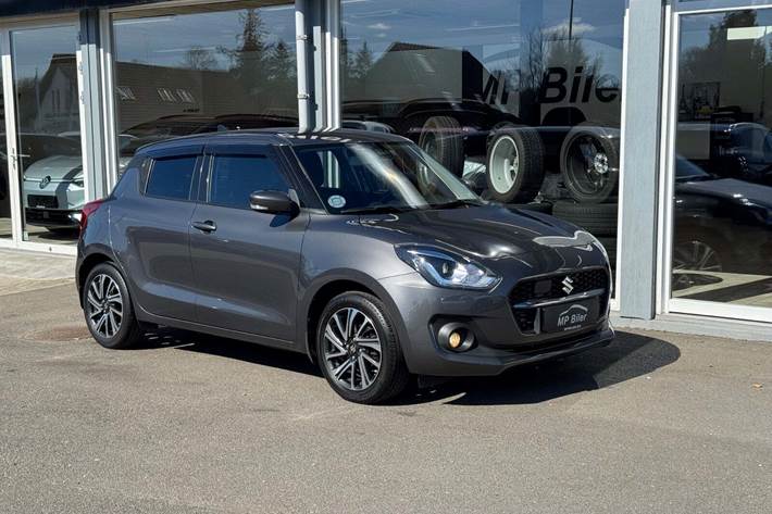 Grå Suzuki Swift fra 2021