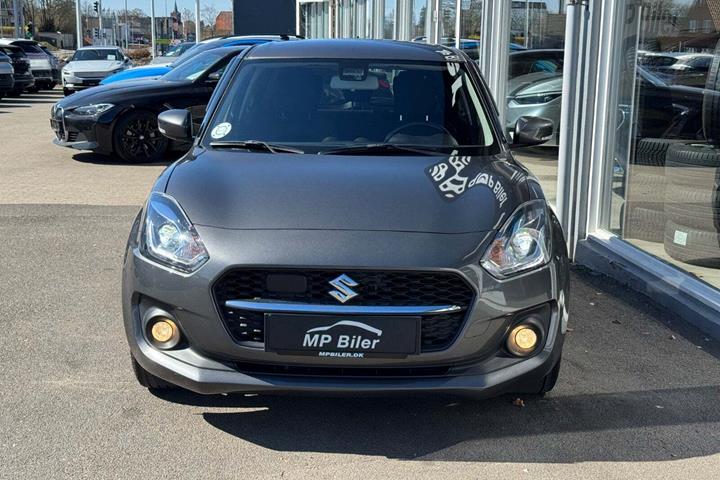 Grå Suzuki Swift fra 2021