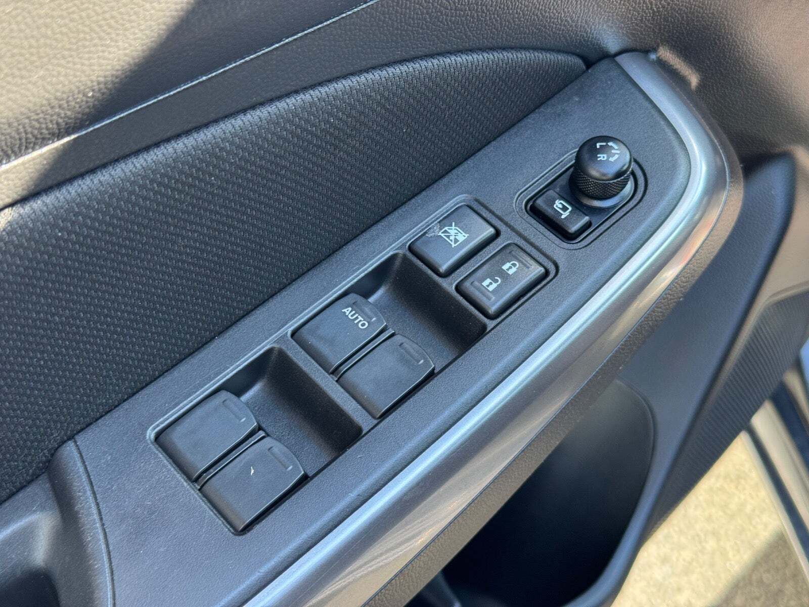 Grå Suzuki Swift fra 2021