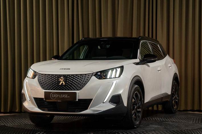 Hvid Peugeot e-2008 fra 2023