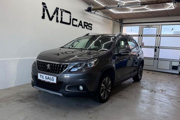 Grå Peugeot 2008 fra 2018