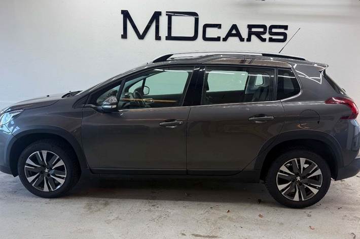 Grå Peugeot 2008 fra 2018