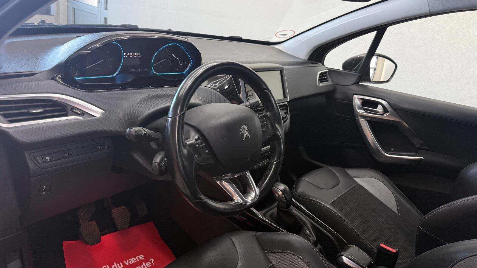 Peugeot 2008 1,2 e-THP 110 Allure