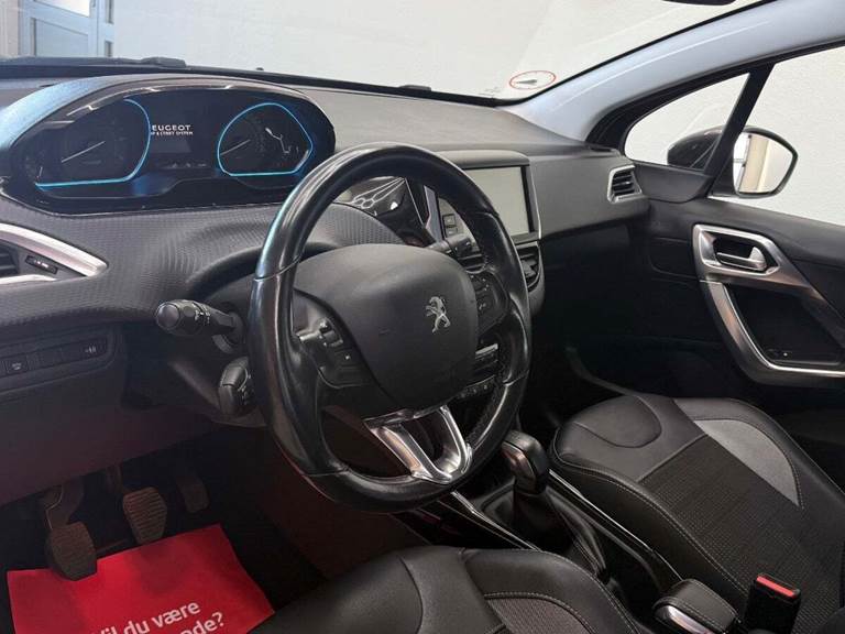 Peugeot 2008 1,2 e-THP 110 Allure