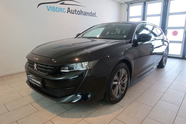 Sort Peugeot 508 fra 2019 set udefra