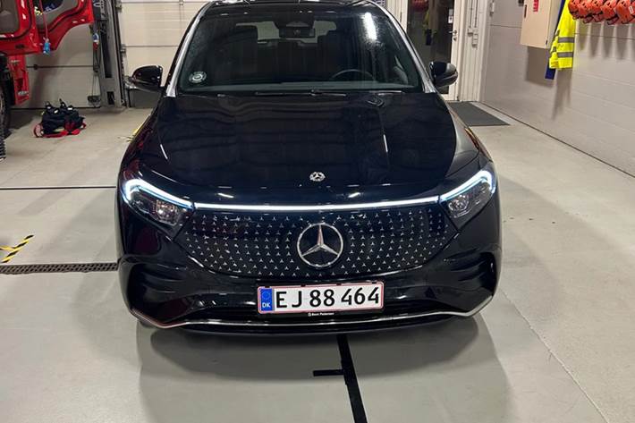 Sort Mercedes EQA250+ fra 2024
