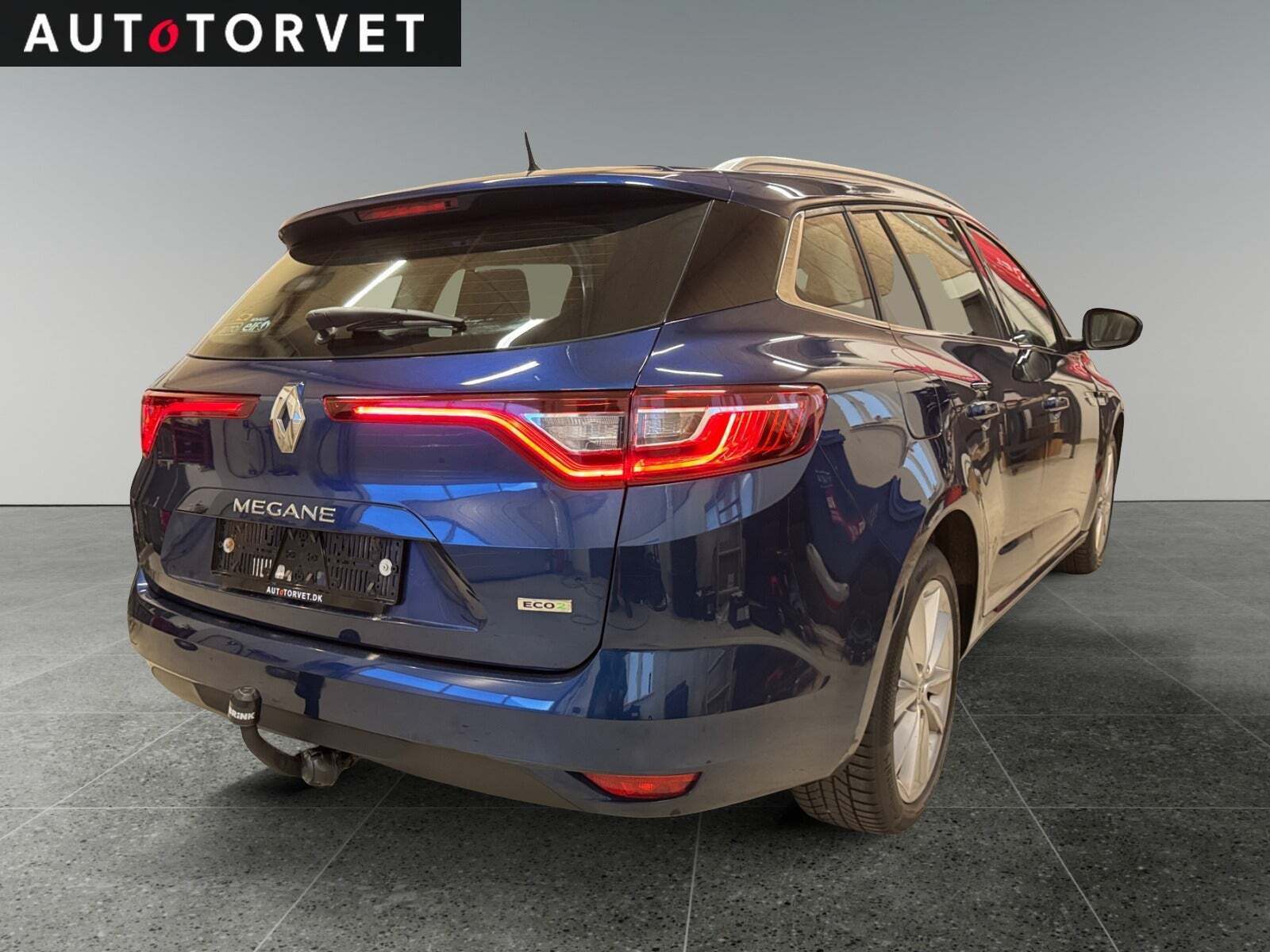 Blå Renault Megane IV fra 2017