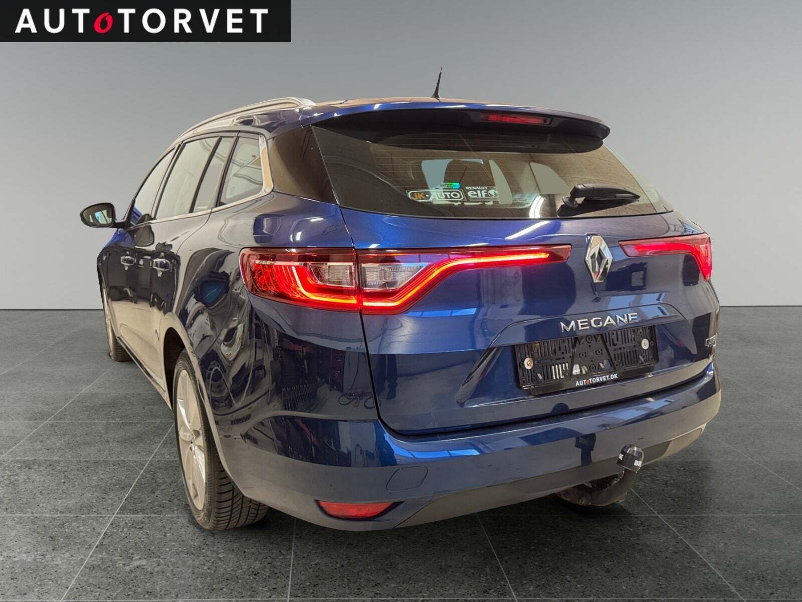 Blå Renault Megane IV fra 2017