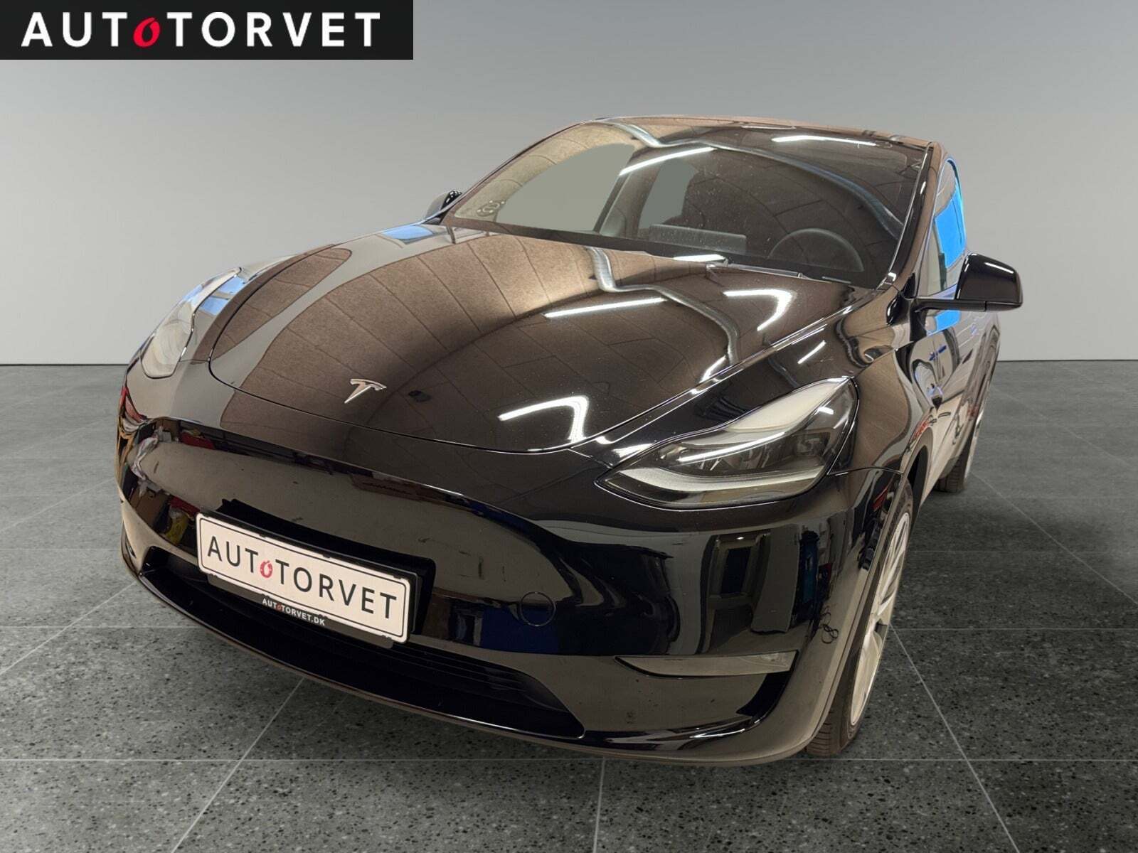 Tesla Model Y Long Range AWD