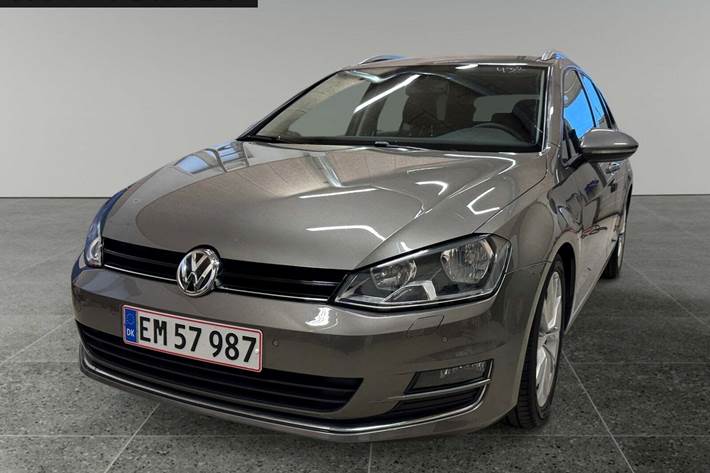 Grå VW Golf VII fra 2015