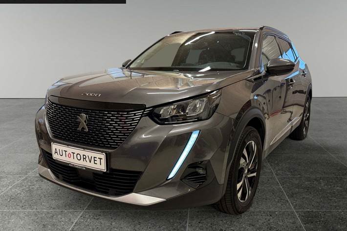 Grå Peugeot 2008 fra 2021