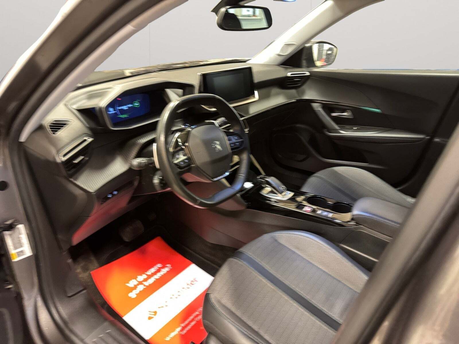 Peugeot 2008 1,5 BlueHDi 130 Allure EAT8