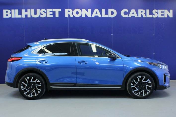 Blå Kia XCeed fra 2023