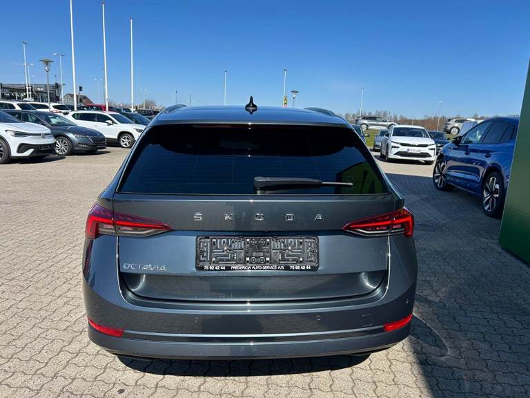 Skoda Octavia 2,0 TDi 150 Style First Edition Combi DSG