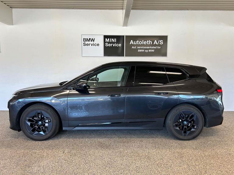 BMW iX xDrive40
